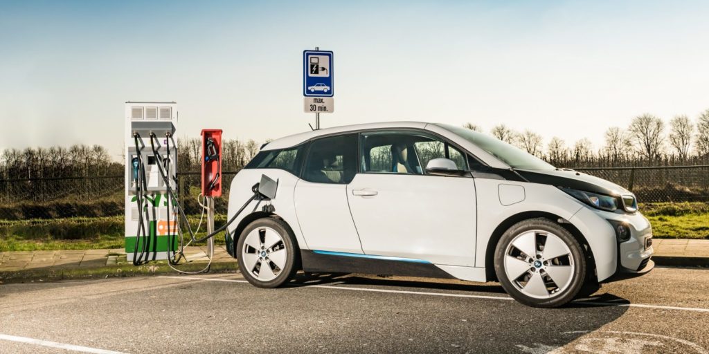 How Do I find Electric Car Charging Stations (UK)