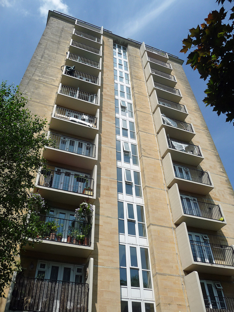 Image by Stephen Richards from Wikimedia Commons. License: CC BY-SA 2.0