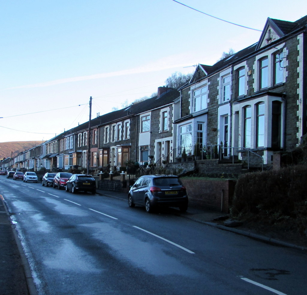 Abercynon Road houses, Abercynon