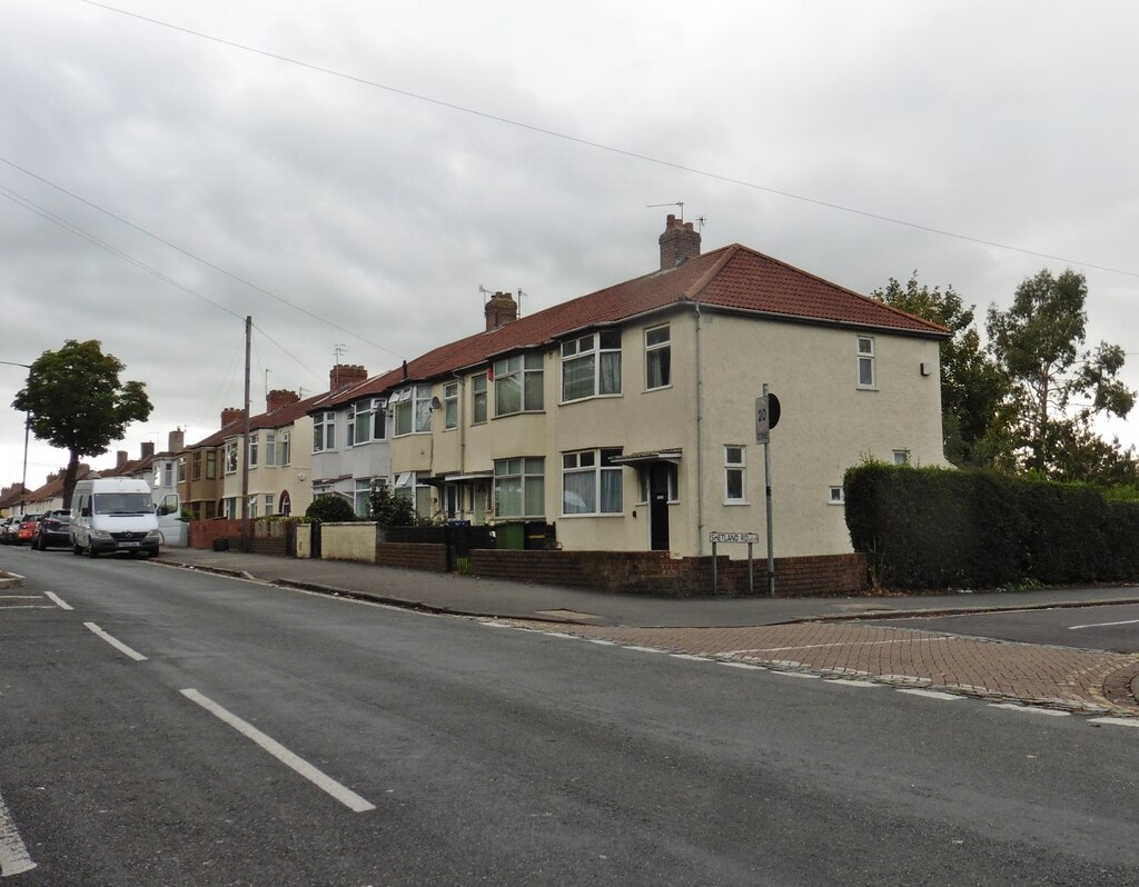Houses on Southmead Road - geograph.org.uk - 6637126.jpg