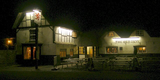The Red Lion public house, Avebury - geograph.org.uk - 282035.jpg