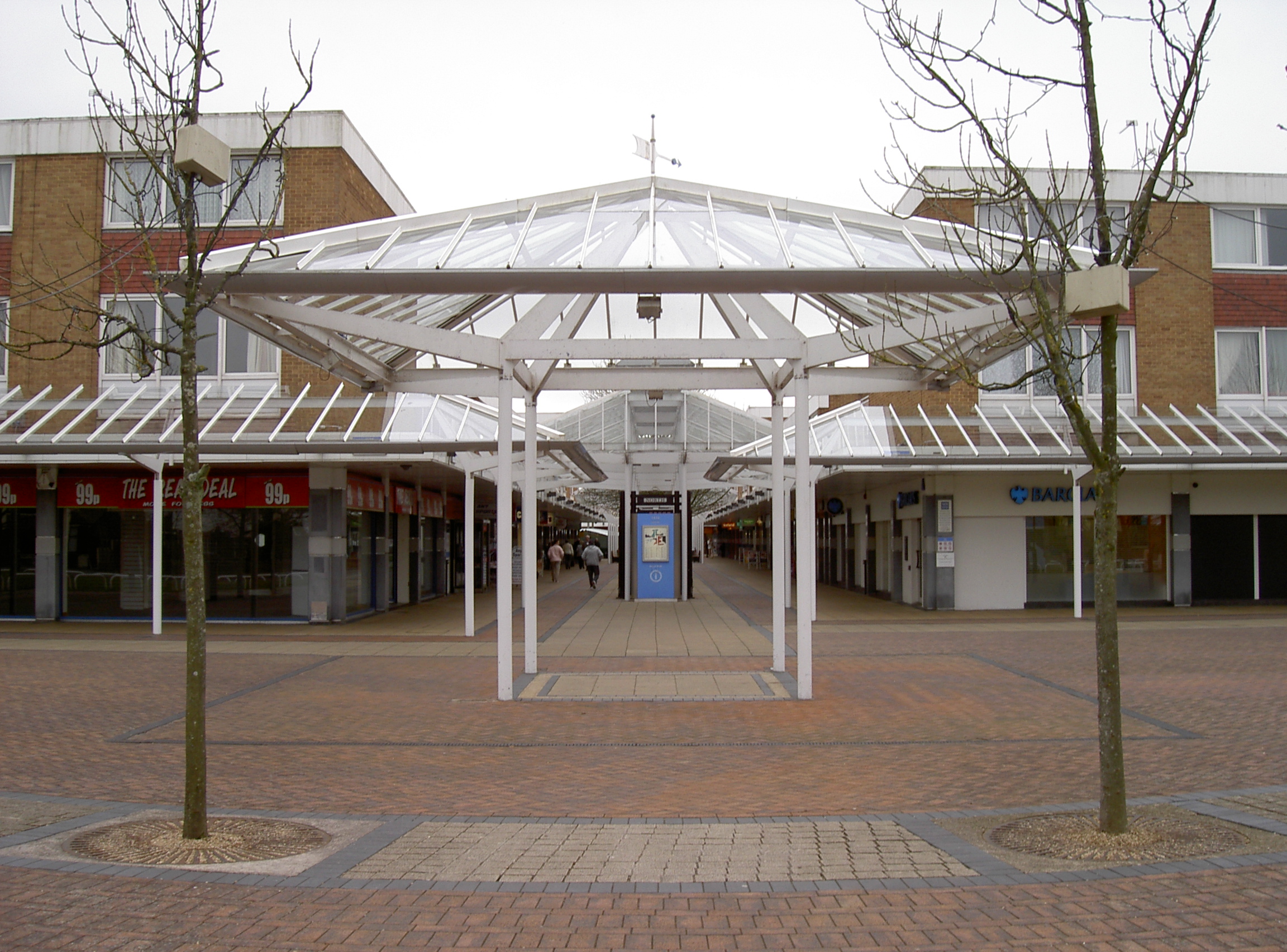 Yate shopping centre - geograph.org.uk