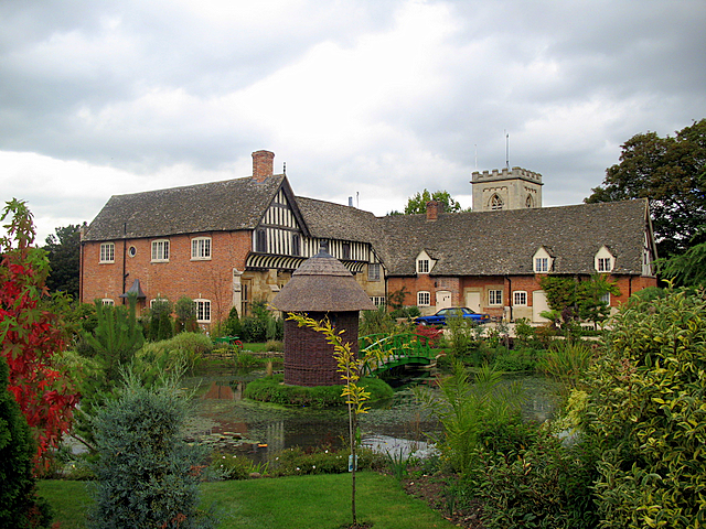 Image by Sharon Loxton from Wikimedia Commons. License: CC BY-SA 2.0